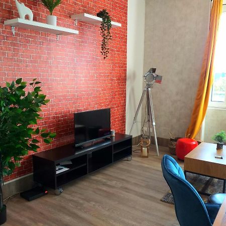 La Tour De Beurre- Appartement Lumineux Et Spacieux ブールジュ エクステリア 写真