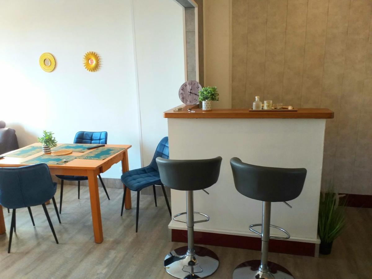 La Tour De Beurre- Appartement Lumineux Et Spacieux ブールジュ エクステリア 写真