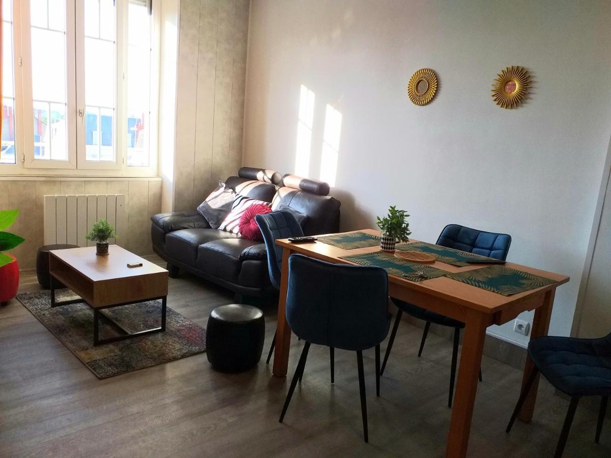La Tour De Beurre- Appartement Lumineux Et Spacieux ブールジュ エクステリア 写真